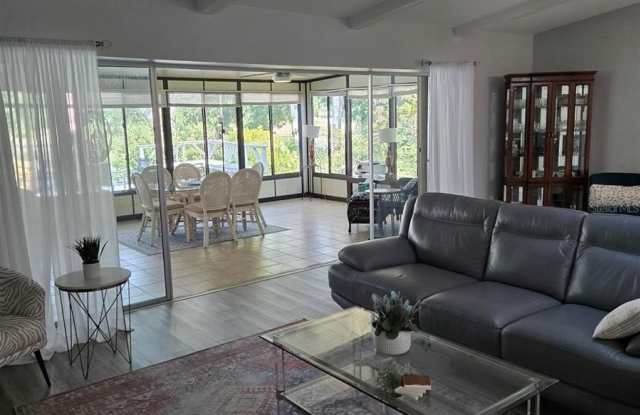 3235 BUCKHORN Drive Gallery 4