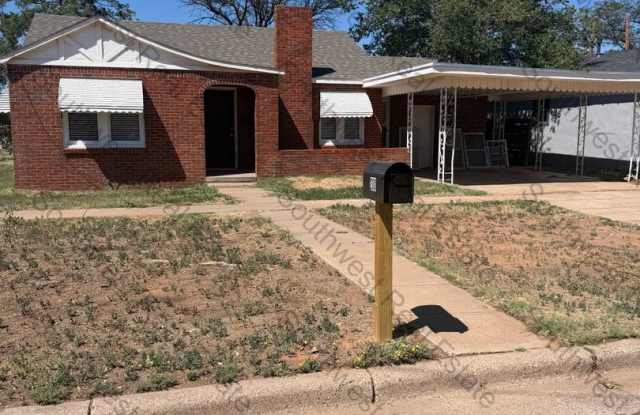 Charming historic 2 bedroom 1 bathroom house Gallery 1
