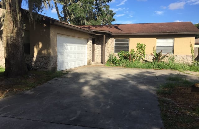 2555 Christine Drive - 2555 Christine Drive, Kissimmee, FL 34744