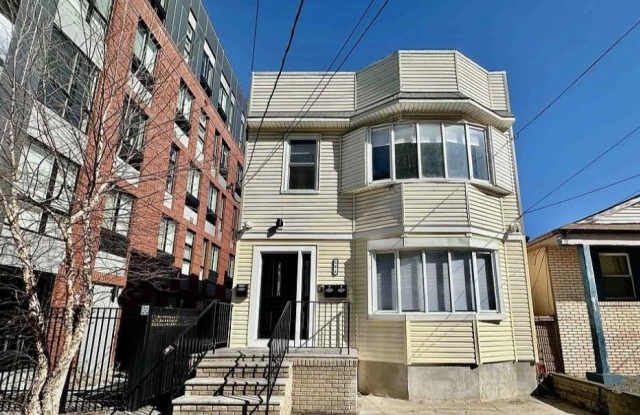 146 CLARKE AVE photos photos