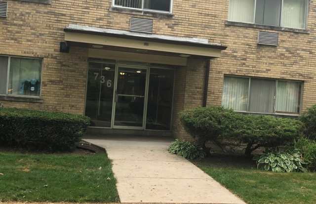 736 Dempster Avenue Gallery 2