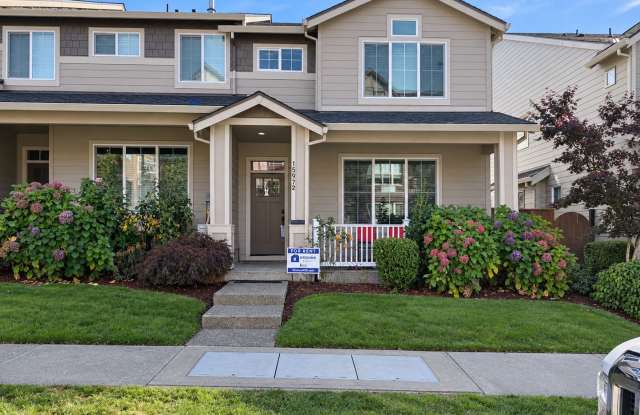 Delightful 3-Bedroom | 2.5-Bath | Corner-Lot Townhome | North Bethany | Excellent Location | A+ Schools! Gallery 1