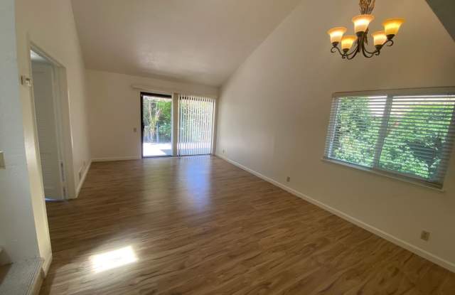 $3,195 - BEAUTIFULLY TWO BEDROOM TOWN HOME IN SUNDALE AREA OF CENTRAL FREMONT photos photos
