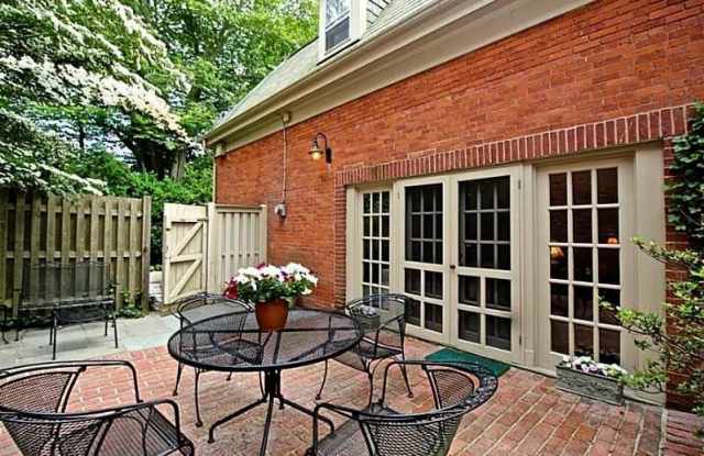 434 BELLEVUE Avenue Gallery 2