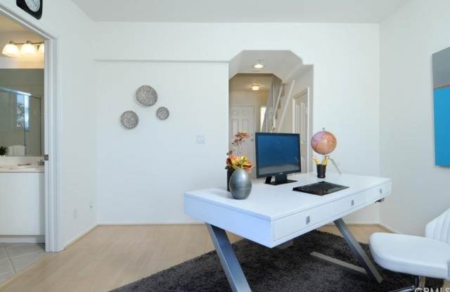 5443 Marine Avenue Gallery 3