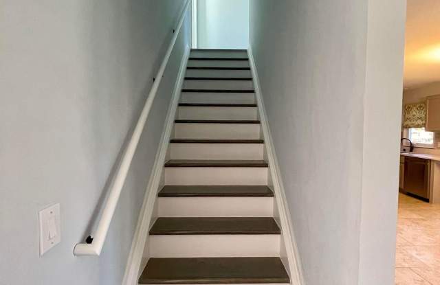 17815 Huron Gallery 4