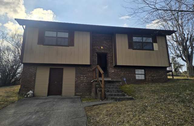 349 Cumberland Drive - 349 Cumberland Drive, Harrogate, TN 37752