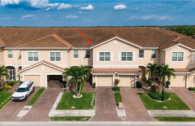 ANNUAL UNFURNISHED RENTAL AVAILABLE IN ORANGE BLOSSOM RANCH IN NAPLES. photos photos
