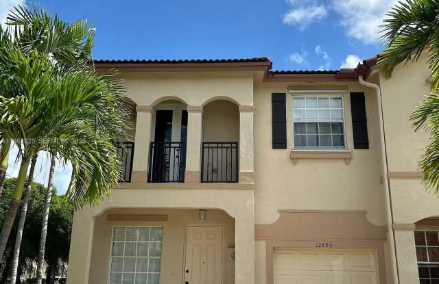 12885 SW 134th St photos photos