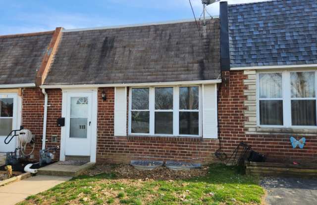 Row home with stainless appliances, central a/c, small pets ok*! photos photos