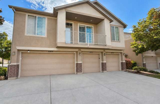 3-Bed, 2.5-Bath Townhome | Garage + Fenced Yard + Pool, Gym & Playground | West Jordan photos photos