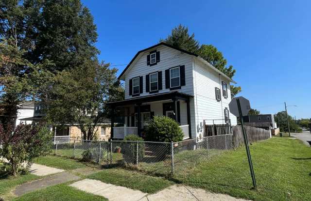 301 West 26th Street - 301 West 26th Street, Richmond, VA 23225 301 West 26th Street - 301 West 26th Street, Richmond, VA 23225