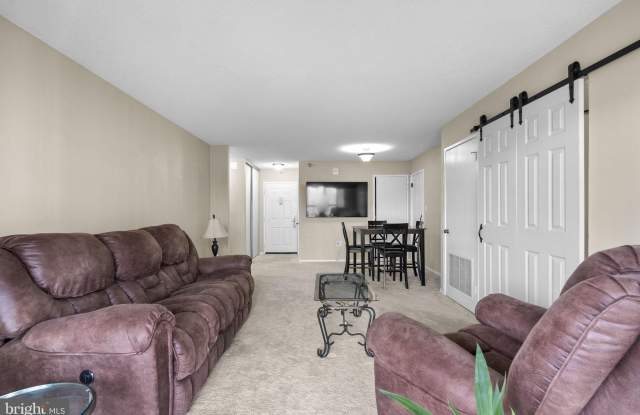 15101 INTERLACHEN Drive Gallery 4