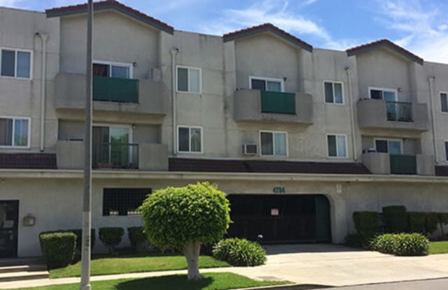 4734 Oakwood Ave photos photos