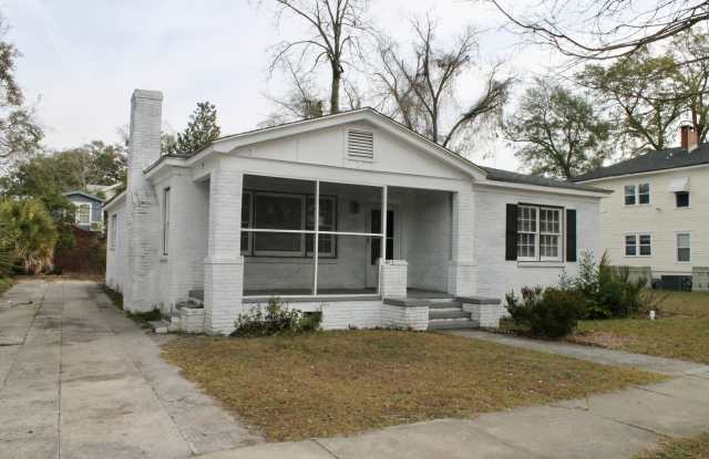 Luxurious Newly Renovated 3BR/2BA Haven with Private Parking - A Rare Market Gem photos photos