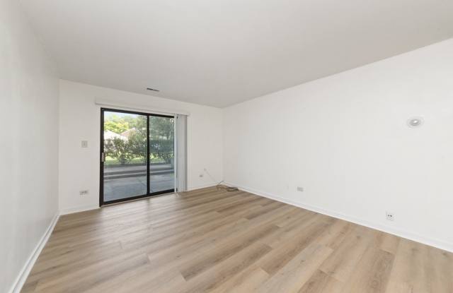 1420 Stonebridge Circle Gallery 3