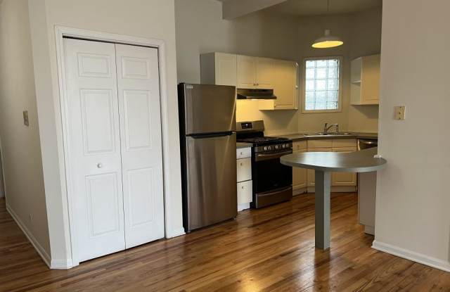 900 North Ashland Avenue photos photos