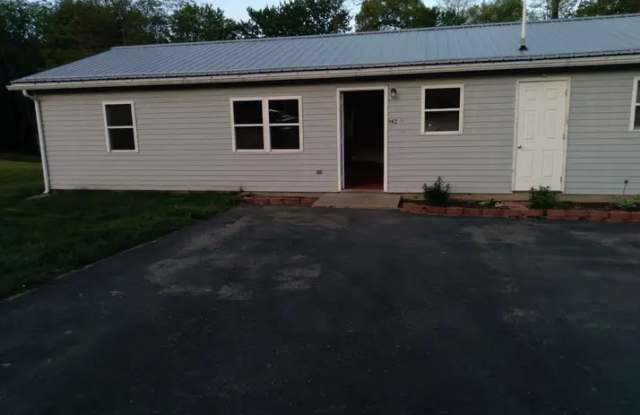 142 Fair Oaks Dr - 142 Fair Oaks Drive, Hancock County, WV 26062