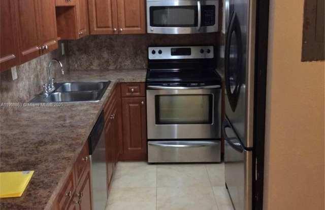 14377 SW 97th Terrace 14377, Miami, FL 33186 - 14377 Southwest 97th Terrace, The Hammocks, FL 33186