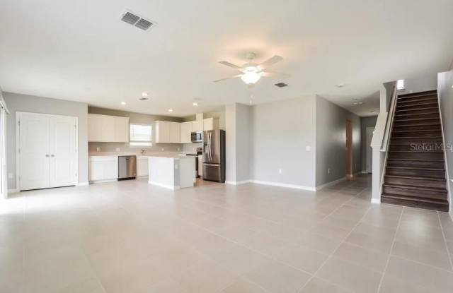 213 WOODSAGE PLACE Gallery 3