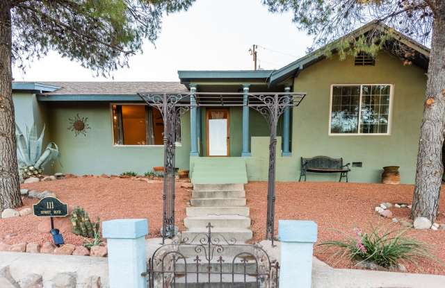 Stunning Turn of the 20th Century Home in Clarkdale - Unfurnished, 1-year long-term rental photos photos