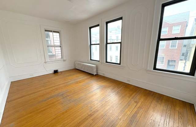 725 Warren Street photos photos