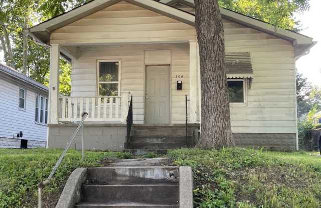 Two bedroom house in Alton photos photos Two bedroom house in Alton photos photos