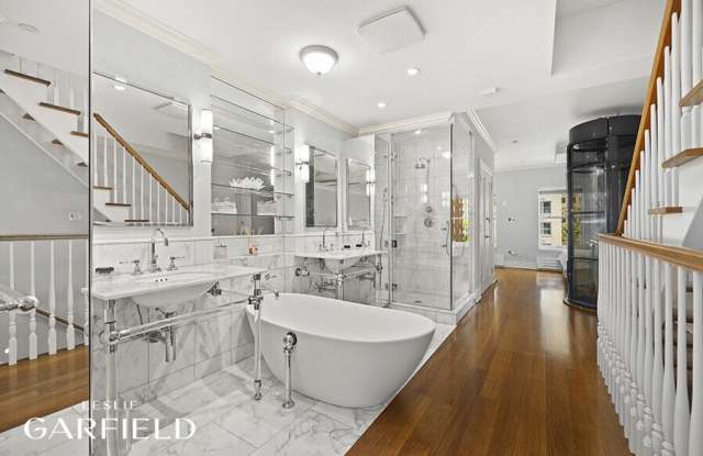 320 East 55th Street photos photos