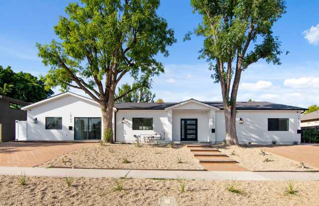 Modern 5 bedroom House for lease in Northridge photos photos