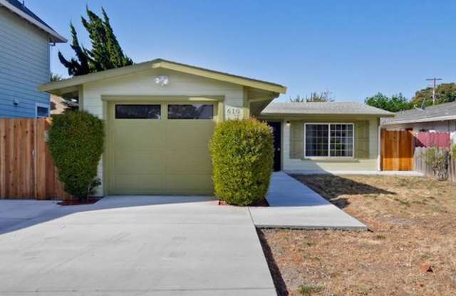 Remodeled 2 Bed 1 Bath Home with Bonus Room in Menlo Park photos photos
