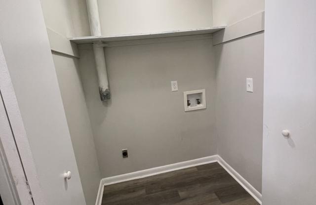 8241 Glenwoods Drive Gallery 4