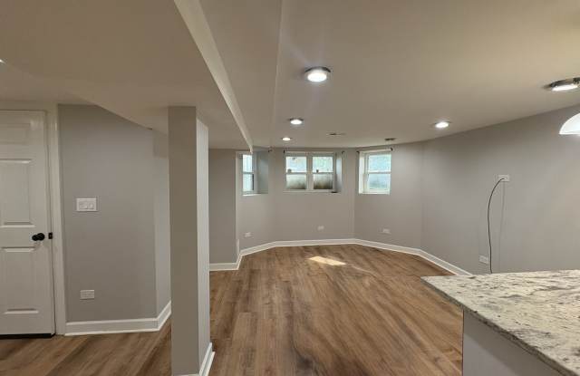 6510 South Saint Lawrence Avenue - GA Gallery 2