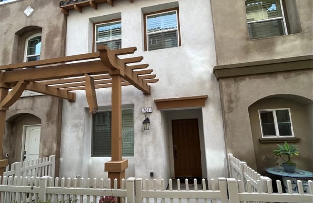 761 E Bagnall Street - 761 East Bagnall Street, Azusa, CA 91702