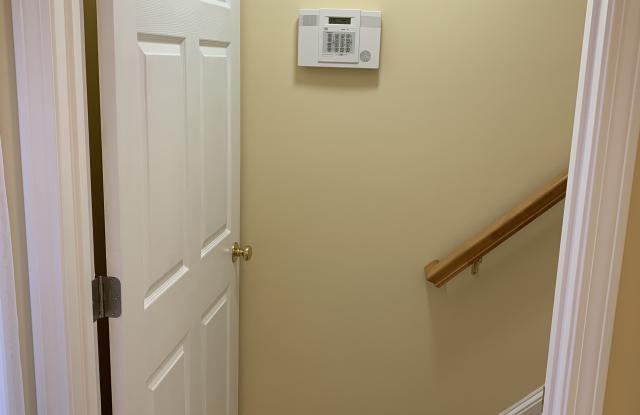 12 Lilac Lane Gallery 2