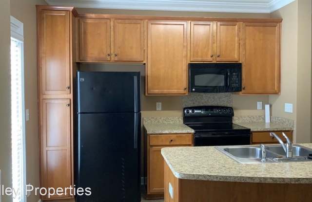 12723 Persimmon Tree Drive Gallery 3