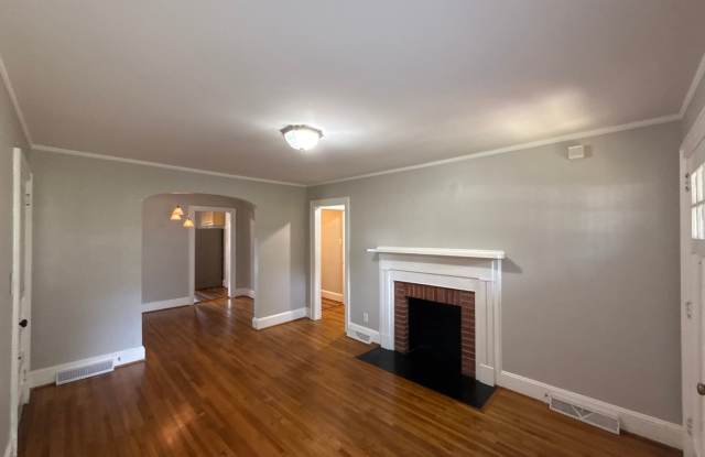 Cozy Home in the Oakhurst community Gallery 4