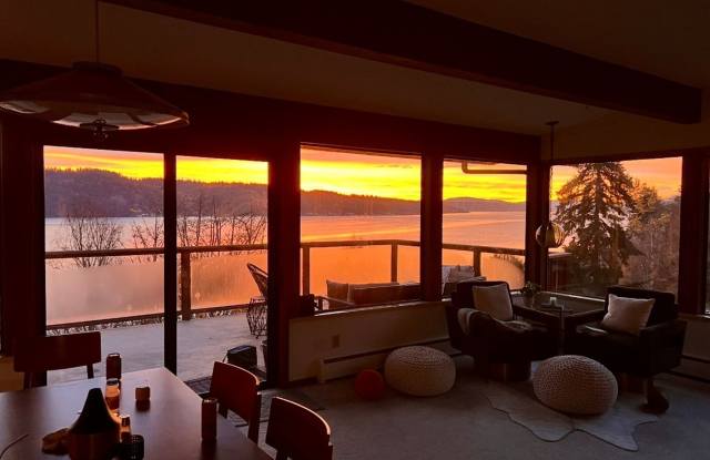 Spacious 5BR House in Seattle Gallery 1