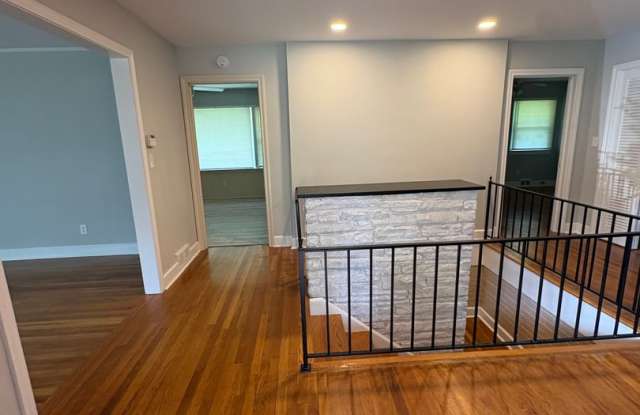 Beautiful newly updated single family home move in ready! Gallery 4