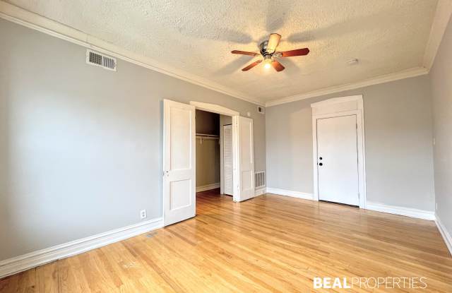 2244 W Wilson Ave photos photos