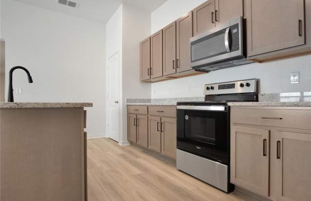 9224 WESTSIDE HILLS Drive Gallery 4