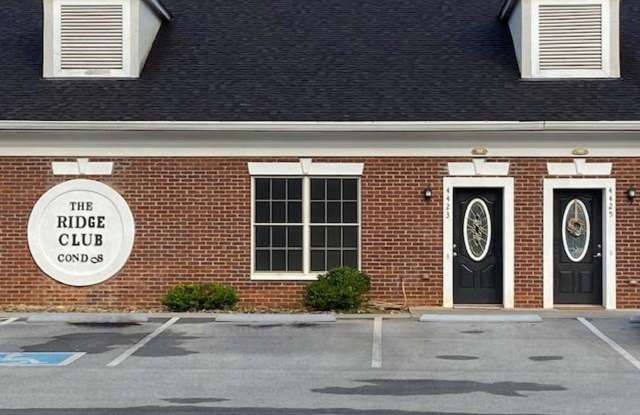 Maryville 37801 - 2 Bedroom, 2 bath Condo - Contact Karen Robertson (865)454-7626 photos photos