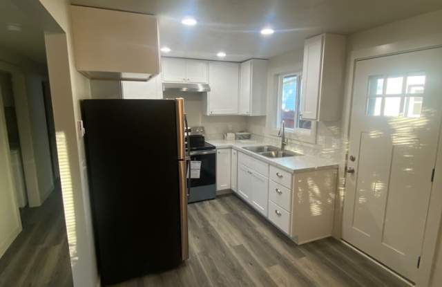 1829 North Crestmont Drive Gallery 4
