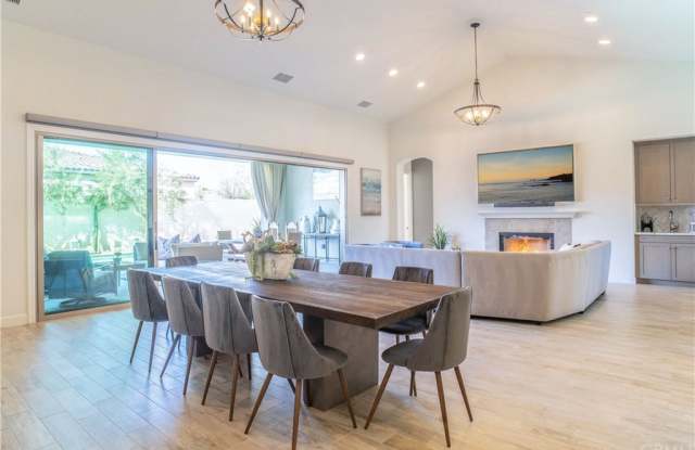 55121 Summer Lynn Court Gallery 3