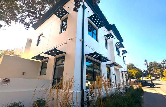 Luxury Home– Central Sebastopol – Close to everything – Best in Class photos photos