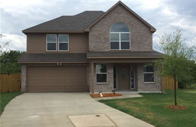 122 Brooks Drive - 122 Brooks Drive, Terrell, TX 75160