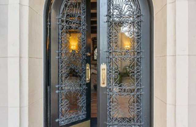 308 N Sycamore Gallery 3