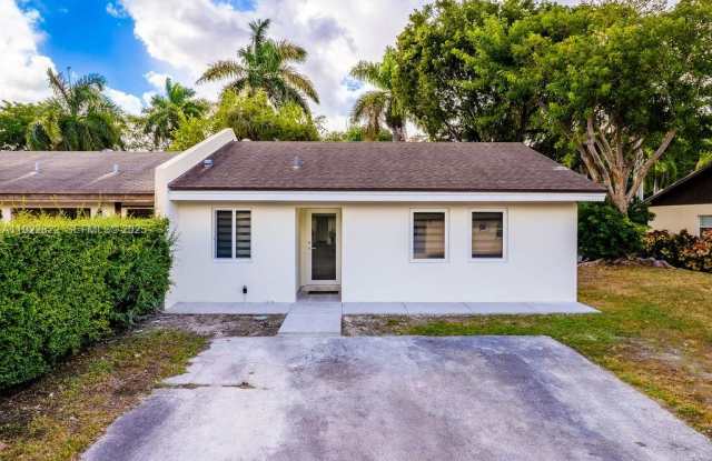 5240 Southwest 139th Place - 5240 Southwest 139th Place, Kendale Lakes, FL 33175