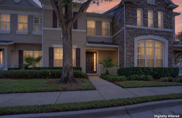 Stunning 3/2.5 Town Home in the Gated Highcroft Pointe community of Longwood! Gallery 4