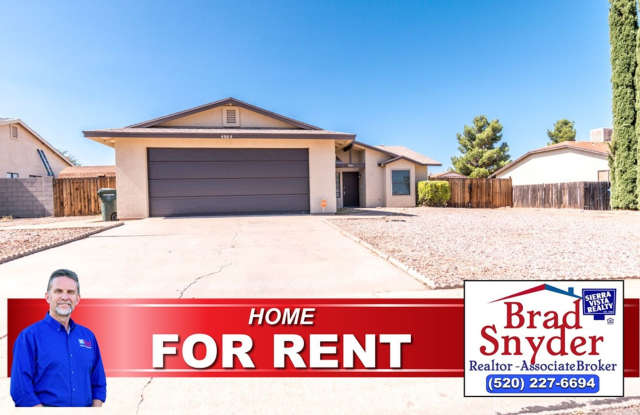 Welcome to this charming 3-bedroom, 2-bath home with Central A/C and Large 2 Car Garage! - 4864 Loma Loop, Sierra Vista, AZ 85635