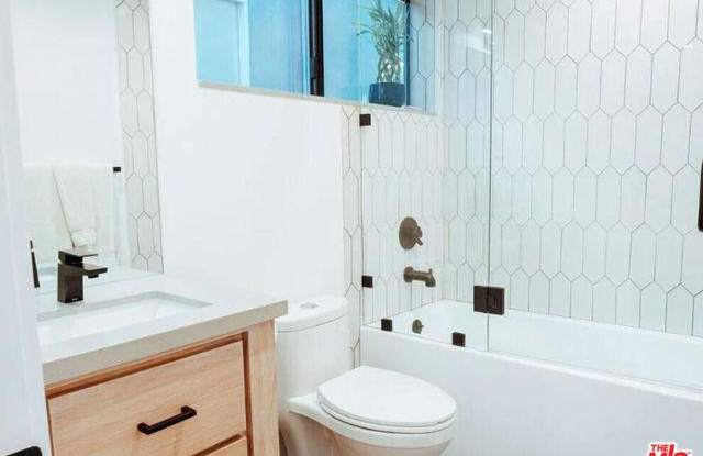 115 Park Place - 115 Park Place, Los Angeles, CA 90291